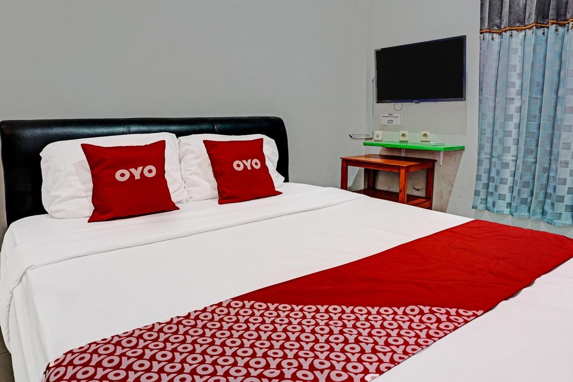 Oyo 91599 Penginapan Mutiara Madiun Dış mekan fotoğraf