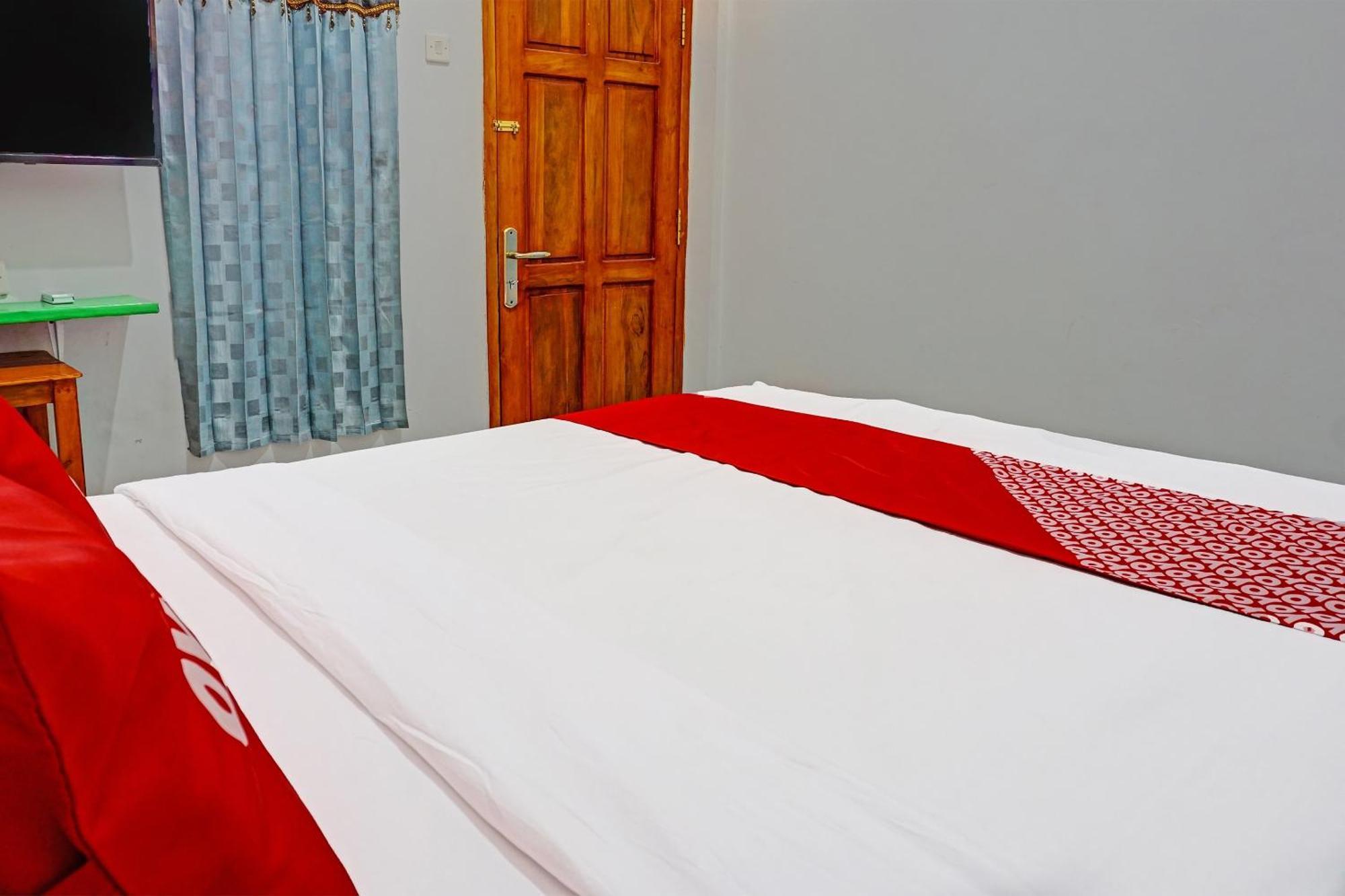 Oyo 91599 Penginapan Mutiara Madiun Dış mekan fotoğraf